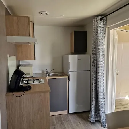 Les P'tites Maisons Dans La Prairie 3*