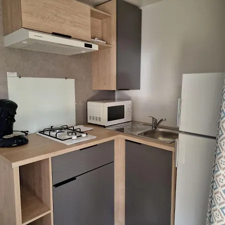 Les P'tites Maisons Dans La Prairie 3* Sallertaine