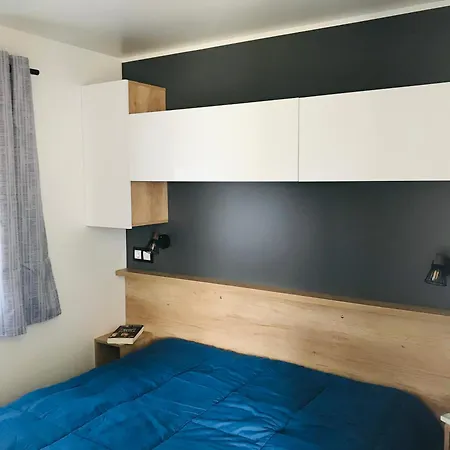Les P'tites Maisons Dans La Prairie Campsite