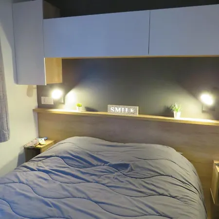 Les P'tites Maisons Dans La Prairie 3*