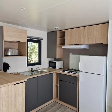 Les P'tites Maisons Dans La Prairie Campsite