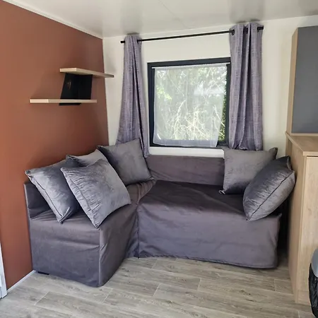 Campsite Les P'tites Maisons Dans La Prairie Sallertaine