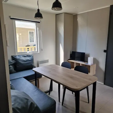 Les P'tites Maisons Dans La Prairie