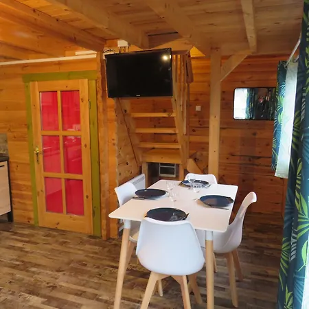 Les P'tites Maisons Dans La Prairie