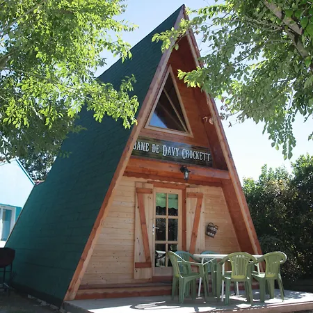 Les P'tites Maisons Dans La Prairie Campsite Sallertaine