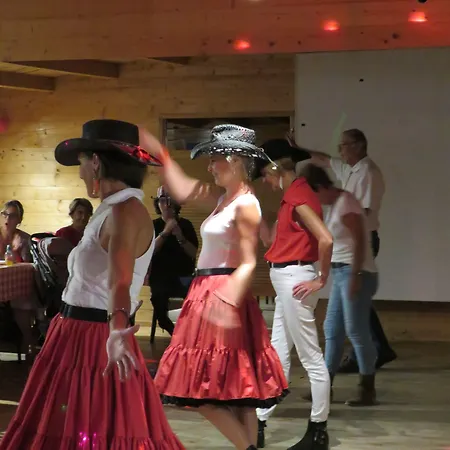 Campeggio Les P'tites Maisons Dans La Prairie 3*