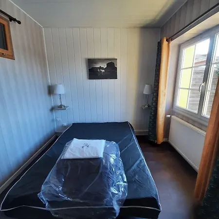 אתר קמפינג Les P'tites Maisons Dans La Prairie 3*