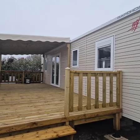 Camping Les P'tites Maisons Dans La Prairie 3*