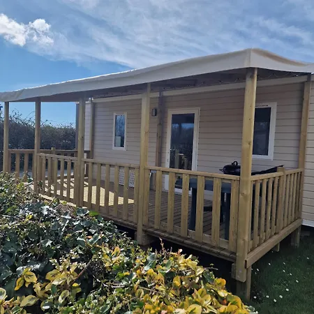 Les P'tites Maisons Dans La Prairie Camping Sallertaine