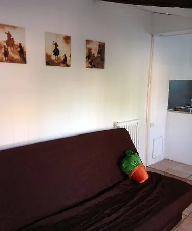 Les P'tites Maisons Dans La Prairie 3*