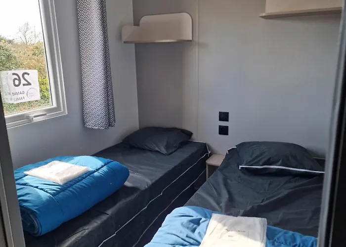 Les P'tites Maisons Dans La Prairie Camping