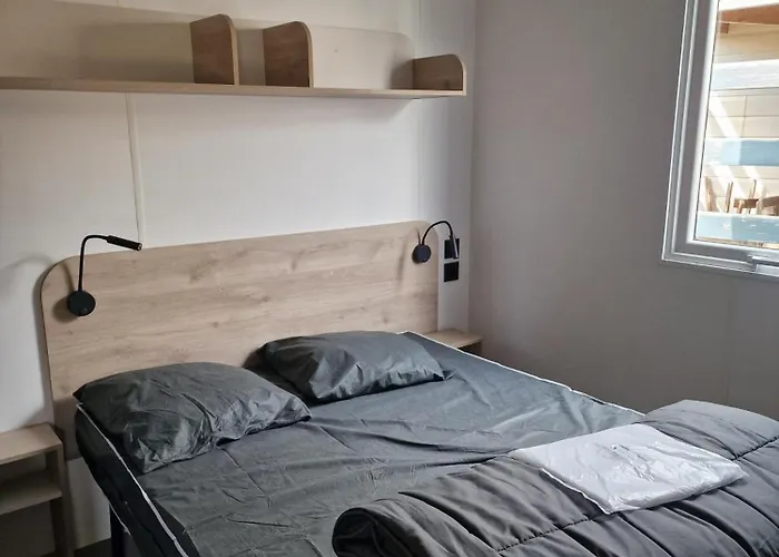 Camping Les P'tites Maisons Dans La Prairie