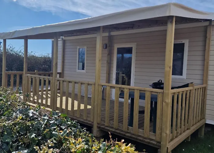 Les P'tites Maisons Dans La Prairie Camping Sallertaine