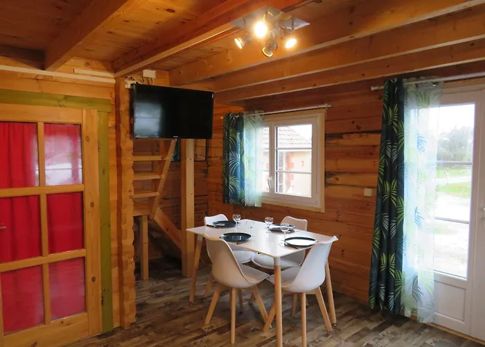 Les P'tites Maisons Dans La Prairie Sallertaine