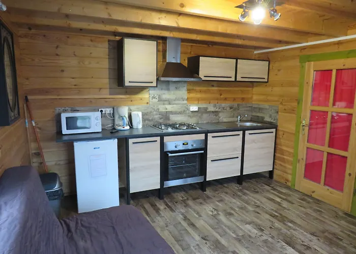 Camping Les P'tites Maisons Dans La Prairie Sallertaine