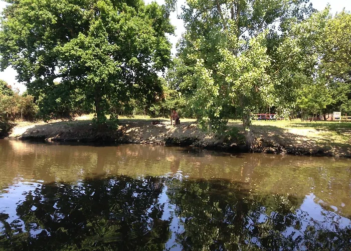 Les P'tites Maisons Dans La Prairie Camping