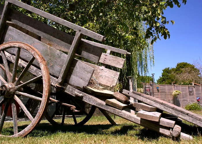 Les P'tites Maisons Dans La Prairie Camping