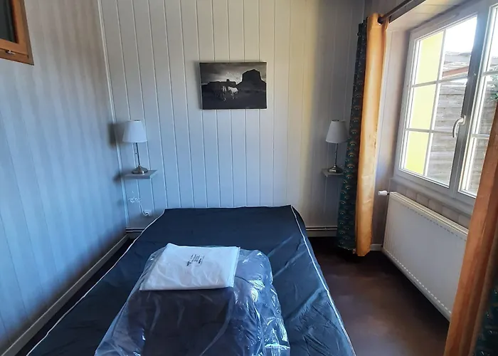 Camping Les P'tites Maisons Dans La Prairie 3*