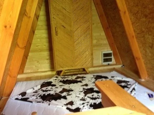 Les P'tites Maisons Dans La Prairie Camping 3*